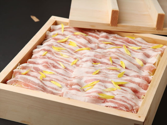 京町恋しぐれ 茨城県美明豚と季節野菜のせいろ蒸し