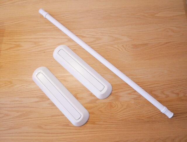 【ベルメゾン】浮かせて干す！ピンで設置できる「壁付け物干しショート」｜本体パーツと物干し竿がセットになっています