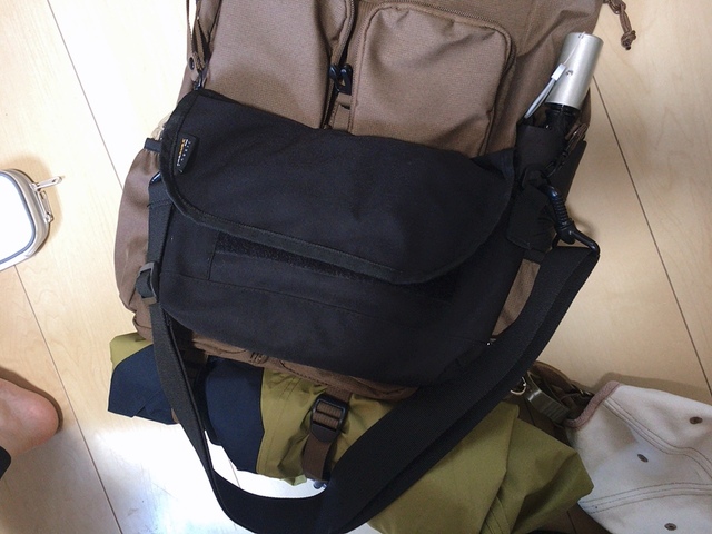 【ワークマン ジョイントバックパック スタンダードエディション】大きくてメインポケットには入らないものもジョイントすれば持ち運べます