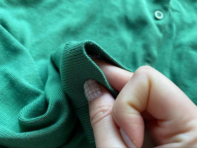 【ユニクロ UVカットクルーネックカーディガン】薄すぎず厚すぎないので重宝しそう