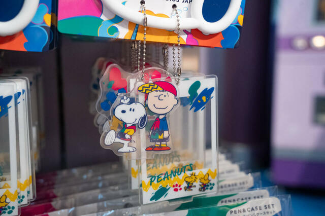 キーチェーン＆ハンドストラップセット 2,400円｜ユニバーサル・スタジオ・ジャパン25周年グッズ