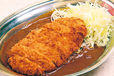 カレーのチャンピオン 麹町店（麹町）　Lカツカレー 790円　濃厚なルーと旨みたっぷりのカツをキャベツと一緒に食べるのがおすすめ。