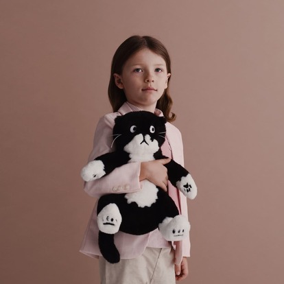 真っ白もこもこ犬」と「ハチワレ黒猫」の激かわグッズが出るよ