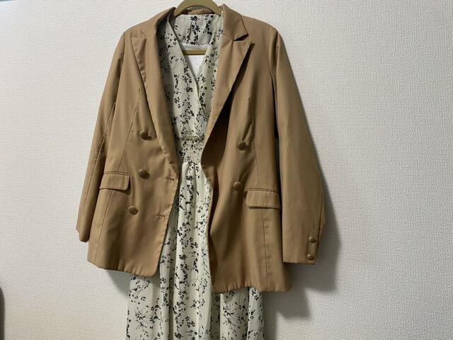 【DHOLICカシュクール花柄ワンピース】ジャケットやカーディガンと合わて着こなしてみて