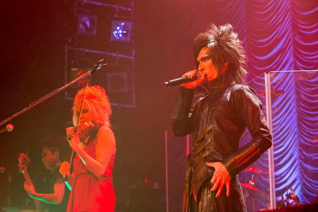 「MORRIE Solo Live 2015 “HARD CORE REVERIES”2DAYS」　撮影・大島康一 