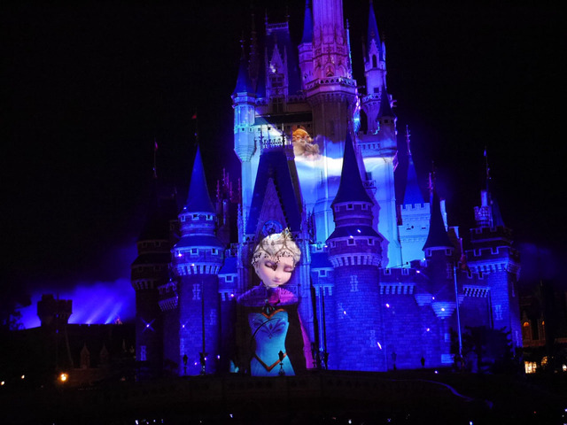 「ワンス・アポン・ア・タイム~スペシャルウィンターエディション~」©Disney