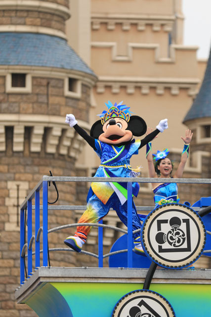 ずぶ濡れエンターテイメント「雅涼群舞」／TDL「ディズニー夏祭り」2015（撮影：YOSHI）