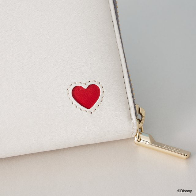 長財布 22,000円、折財布 25,300円｜サマンサタバサ ディズニー「ベイマックス」コレクション