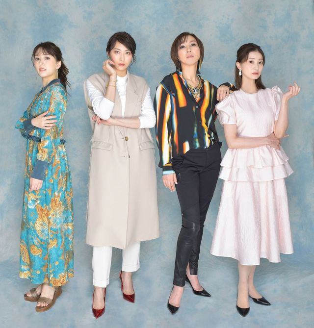 左から花乃まりあ、珠城りょう、湖月わたる、夢咲ねね