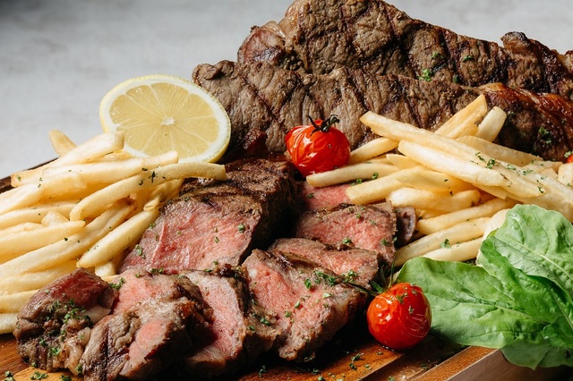 2ポンドステーキ＆プティパフェコース