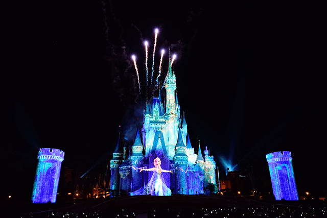 東京ディズニーランド「ワンス・アポン・ア・タイム~スペシャルウィンターエディション~」映画『アナと雪の女王』シーン全公開! ©Disney 46