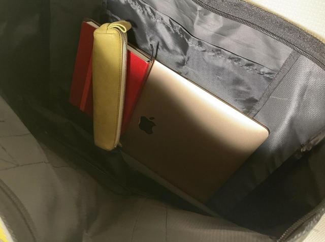 【MOOMIN 撥水 MULTI BIG TOTE BAG BOOK】撥水加工が施されているので電子機器を入れても安心