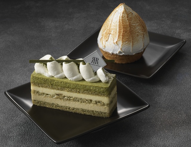 お煎茶ケーキ（写真左）、和紅茶のチーズケーキ（写真右）