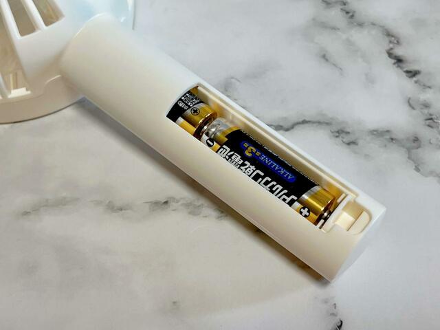 【cookpad plus クックパッドプラス 2023年 夏号増刊】裏面にある蓋を開けて乾電池を入れましょう