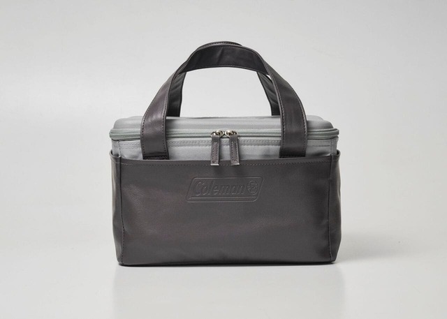 【『Coleman BRAND BOOK #08 保冷バッグ GRAY』（宝島社）】価格：4059円、宝島チャンネル、ローソン、HMV&BOOKS onlineで販売。書店での取り扱いはなし。