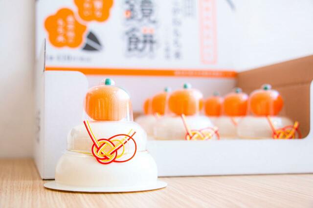 【魚沼産こがねもち米100％使用　鏡餅】郵便局限定水引／内容量/60g（丸餅2つ入り）価格：410円（税込）