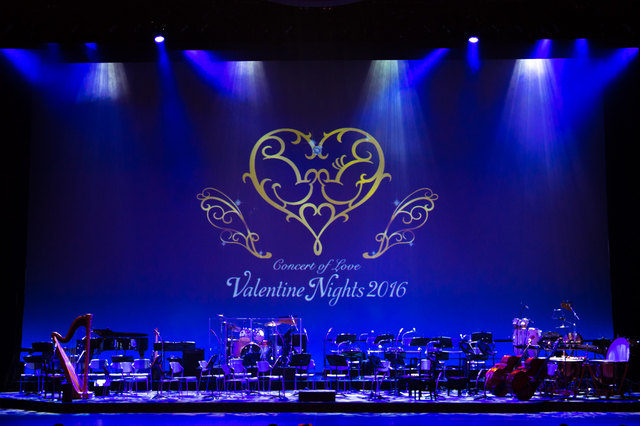 バレンタイン・ナイト 2016 開演前 ロゴマーク 撮影:YOSHI