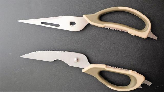 【ワークマン 普段使いできるアウトドアグッズ】分離してナイフとして使えるハサミ