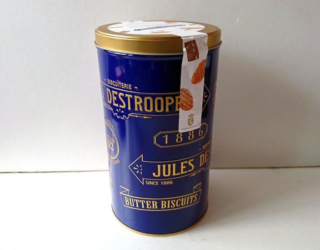 【コストコ　JULES BELGIAN BUTTER BISC（ジュールス バタービスケット）　475g　1298円】青を基調とした缶のパッケージから高級感が漂う
