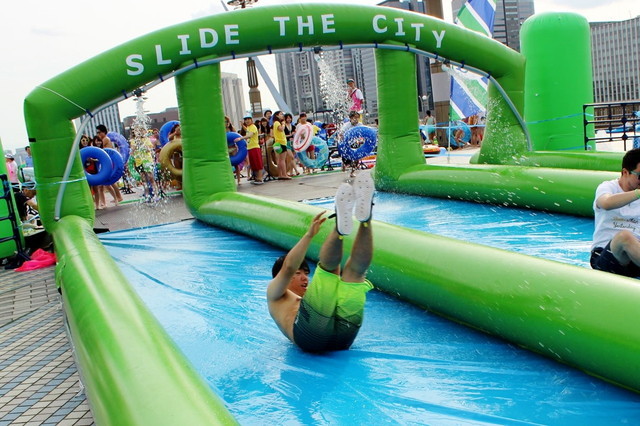 スライド・ザ・シティ／イベントの模様