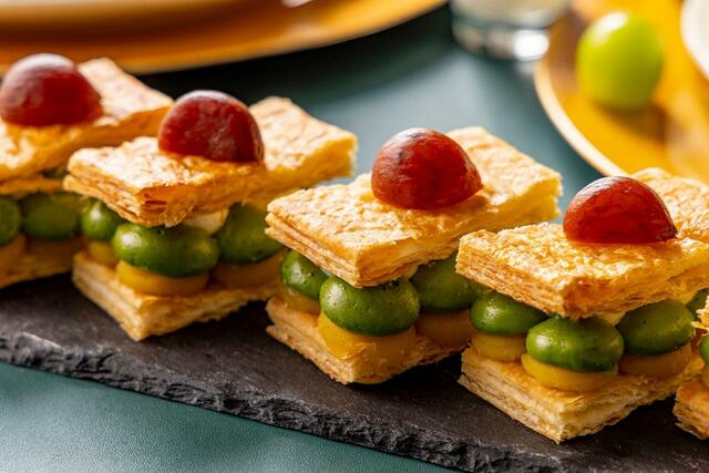 「和栗と抹茶のミルフィーユ」＜2023年9月1日(金)～10月27日(金)＞【カジュアルイタリアンとぶどうと栗のドルチェフェア】