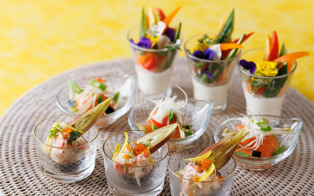 「グラスオードブル」＜期間：2025年7月1日～8月31日＞ 【浅草の絶景と約100種類のメニューを楽しめる「ごちそうブッフェ」に“ビールベンダー”登場！“どうぶつケーキ”もプレゼント！】