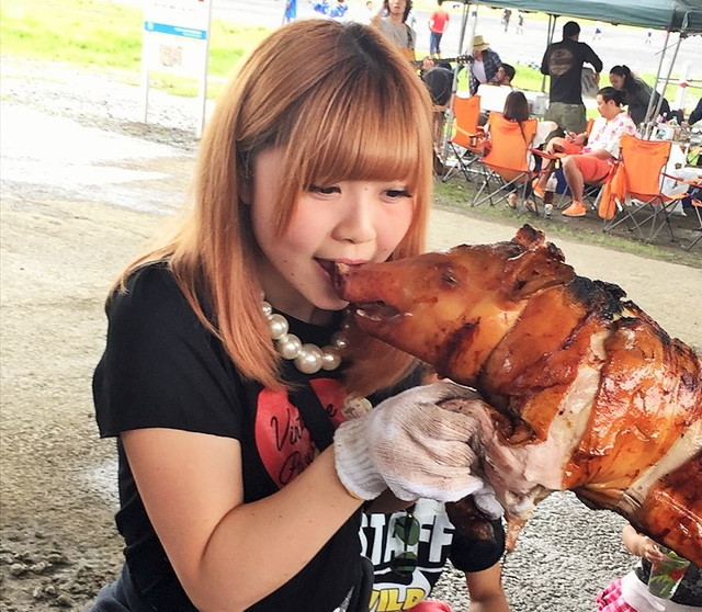 ワイルドバーベキュー／豚の丸焼き