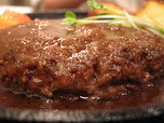 石垣牛ハンバーグま〜さんの家：ハンバーグをさらにアップで！