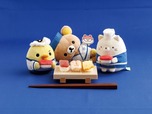 【すみっコぐらし＆リラックマ「いつでもおすし雑貨」】お寿司と一緒にぬい撮りしてもかわいい！※使用イメージです。小物は付属しません