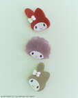 【MY MELODY】ヘアクリップ（全3色）各3,960円／マイメロディの耳にあしらったリボンには、きらめくビジューを添えているのがポイント