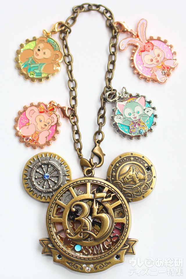 ダッフィー&フレンズのオプショナルパーツを付けた「タイム・オブ・セレブレーション」