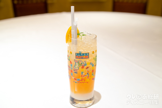 “ピクサー・プレイタイム” スペシャルノンアルコールカクテル コレクタブルグラス付き 1,860円