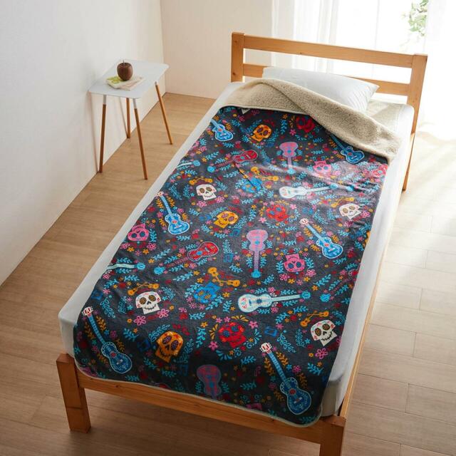 マイクロファイバーのつつ毛布(選べるキャラクター)｜￥3,990～6,990 （税込）