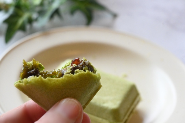 【セブン-イレブン新商品】「匠茶最中」（376円）／小豆甘納豆使用の餡はやさしい味わい