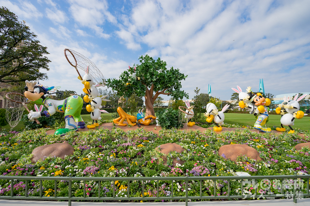 プラザのデコレーション｜東京ディズニーランド2017年「ディズニー・イースター」 