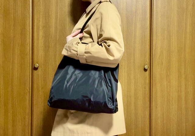 ひとつ持っておくと便利なマナーバッグです