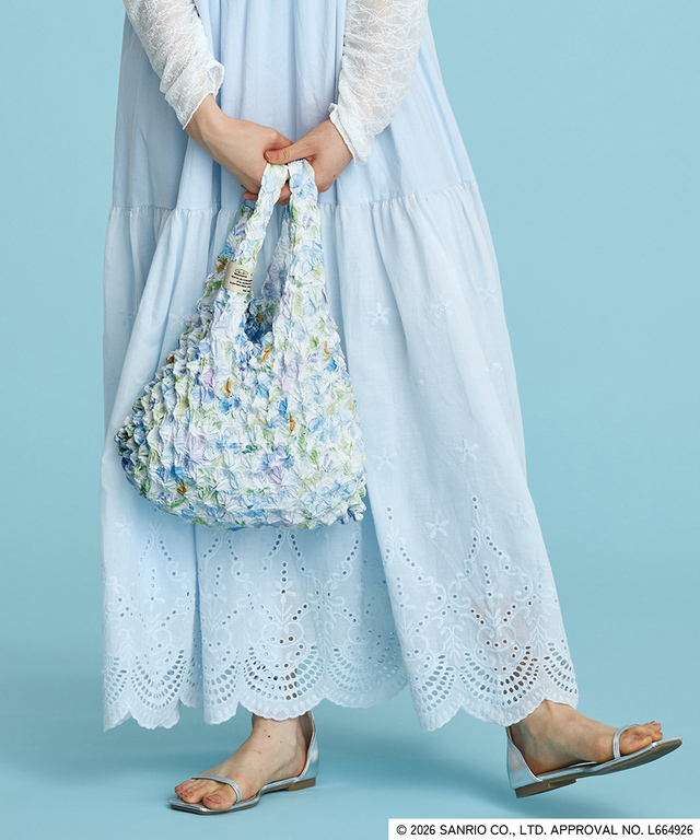 【サンリオ×Wpc. Patterns しぼりバッグ】サックス(シナモロール)／入れる物に合わせて伸縮するしぼりバッグ！