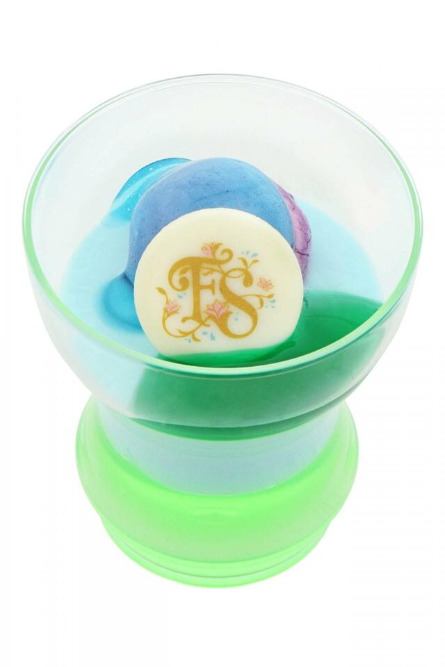 ライムゼリー&ヨーグルトムース 1個 550円、スーベニアカップ付き プラス650円