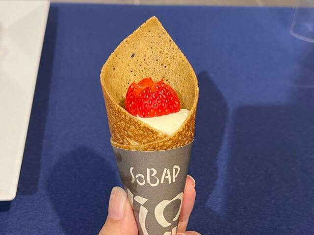 「クリスマスソバープのセット」1つずつクレープとしていただけます。※画像は試食サイズ