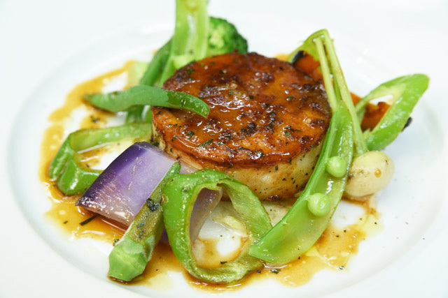 ジャパン・レストラン・ウィーク/フレンチレストラン『コジト』/シャラン産鴨のモモ肉のコンフィ レンズ豆のラグーとシェリービネガーソース