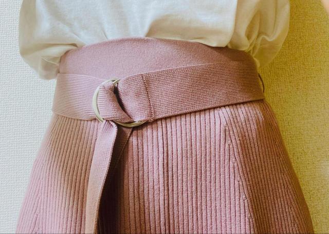 【GU　リブニットベルテッドスカートZ＋E】ウエストが自由に調整できるので快適