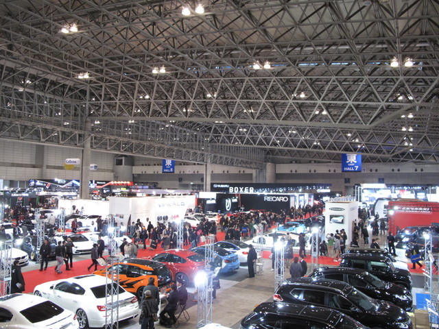 東京オートサロン2015：会場全景