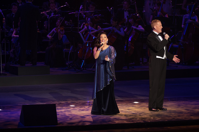 バレンタイン・ナイト 2016 「Can You Feel The Love Tonight」 シンガー 撮影:YOSHI