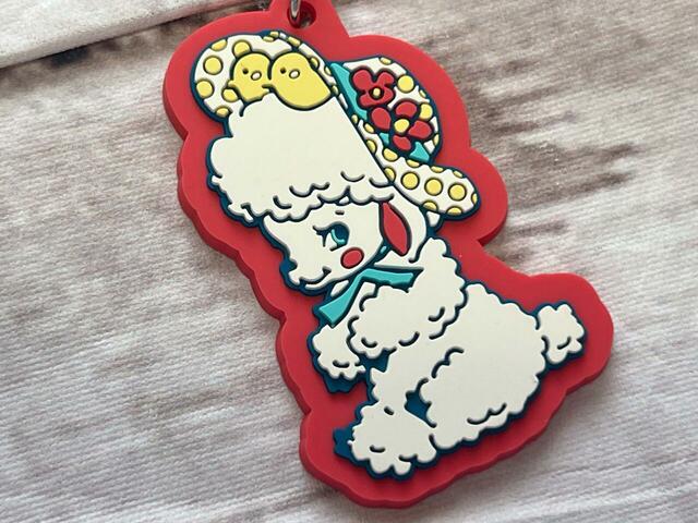 羊はレッド。ノスタルジックな配色がスイマーらしいですね！