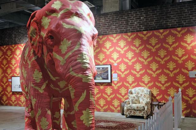 《Barely Legal》2006年の再現展示