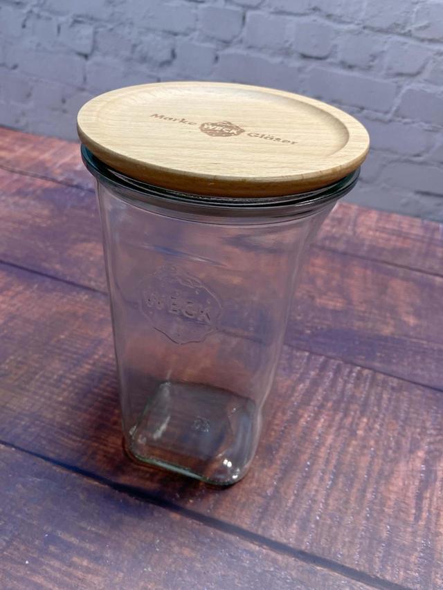 【ナチュラルキッチン】WECK Quadroglas （クアドログラス）795ml／税込550円・WECK 木蓋 L／税込550円