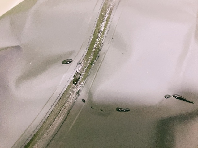 【ワークマン 防水ボストンバッグ】ファスナーからも水が侵入しにくい