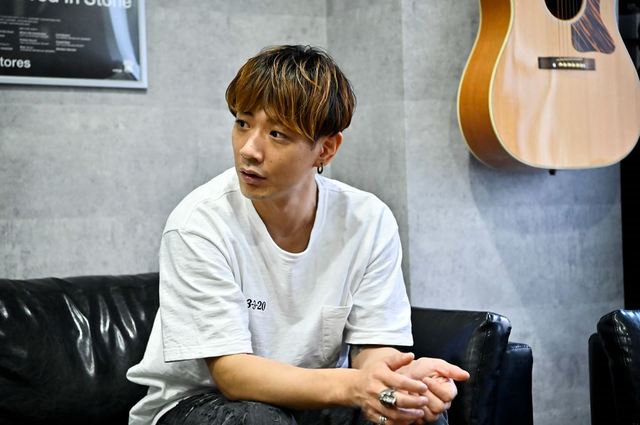 ボーカル＆ギター 村松拓／Photo:高田梓