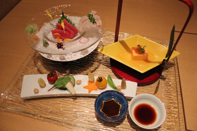 「花 Hana」昼の懐石料理「花絵巻」一の膳