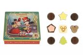 アソーテッド・チョコレート 1,200円｜「ディズニー・クリスマス」スペシャルグッズ｜東京ディズニーリゾート40周年“ドリームゴーラウンド”｜発売日：2023年11月7日（火）｜販売店舗：東京ディズニーランド「ディズニー＆カンパニー」、東京ディズニーシー「ヴァレンティーナズ・スウィート」